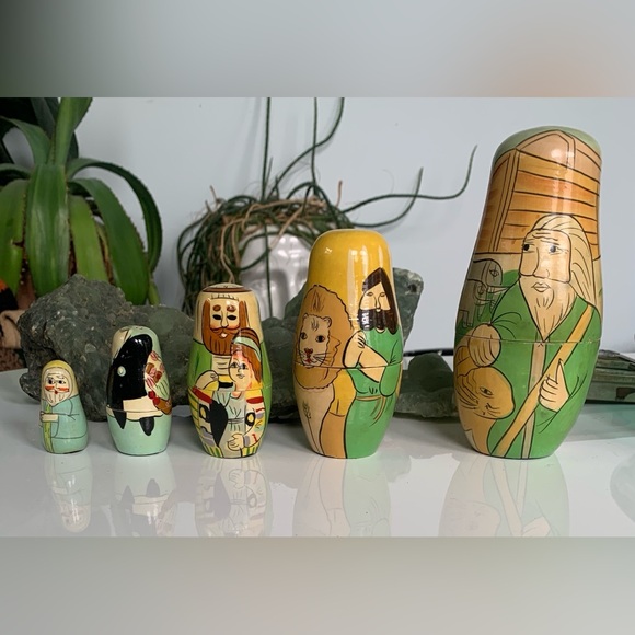 Vintage Other - Noah’s ark Bible story nesting dolls
